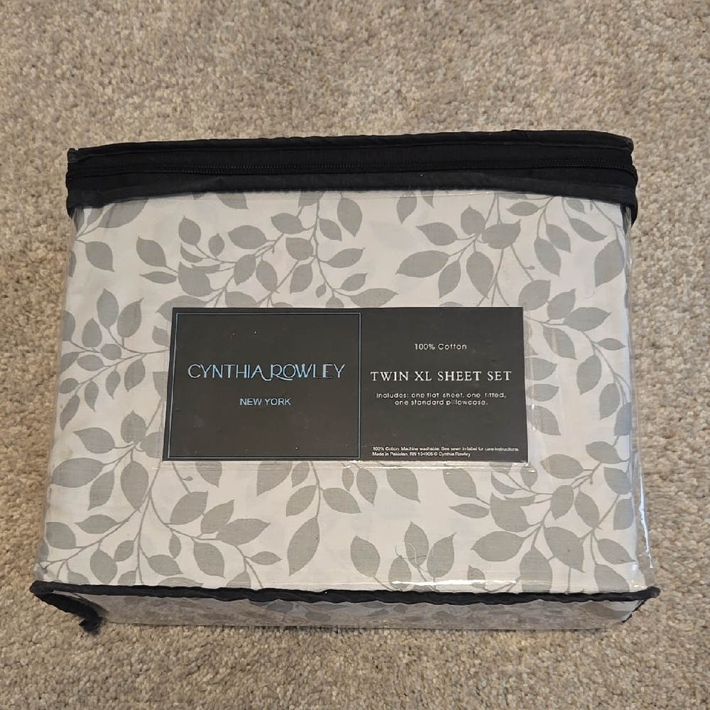Cynthia Rowley Twin XL Sheet Set - Gray Leaf Pattern